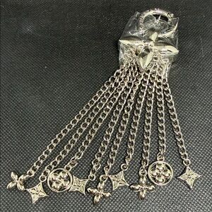 ✅ PRICE IS FIRM ✅ Fashion Silver Chain Keychain with Charms